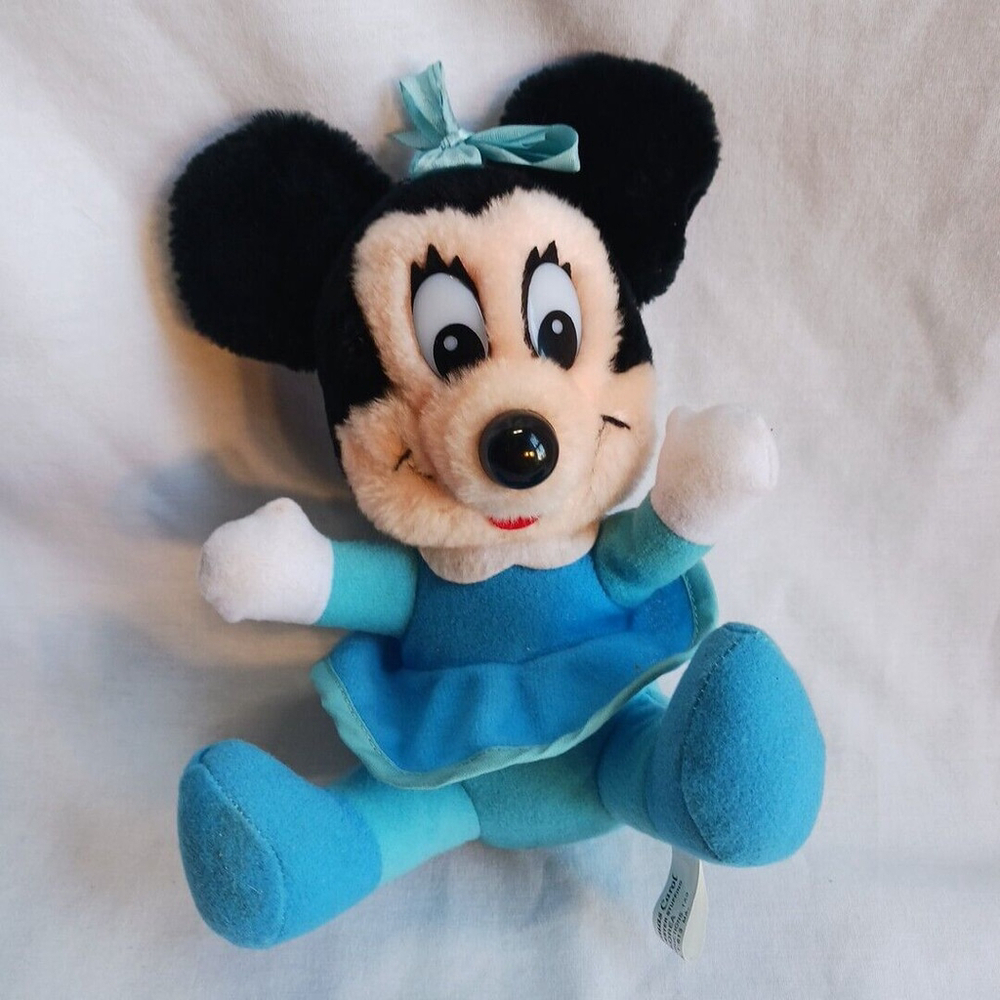 Hardee's 1984 Minnie Mouse Mickey's Christmas Carol Plush
